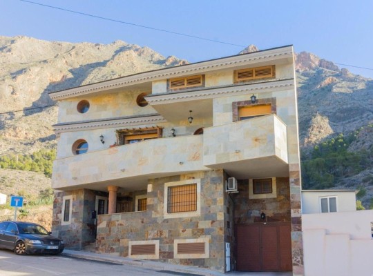 Other areas (Redován), Villa #CQ-MY-56582
