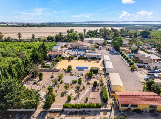 Los Montesinos, Villa #CQ-WI-91766
