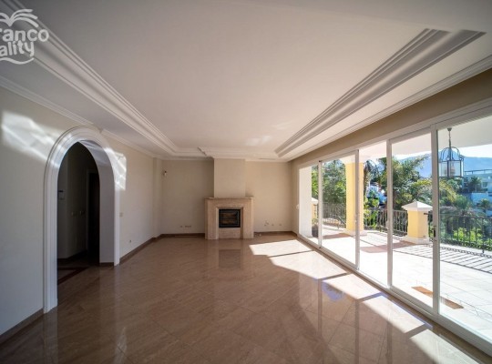 Benahavís (Costa del Sol), Villa - Detached #CM-R4115743