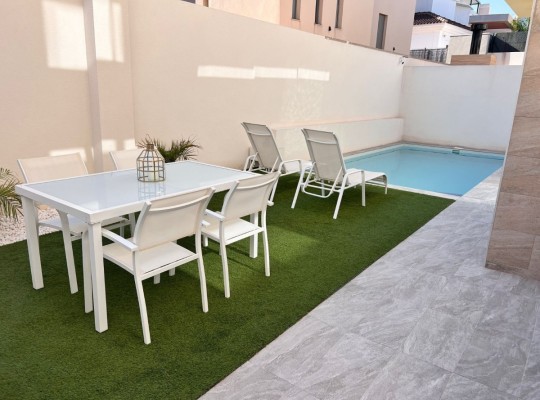 Los Montesinos (Los Montesinos - Urb. La Herrada), Villa #CQ-CB-18385