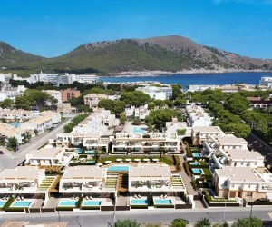 NOVÁ VÝSTAVBA - Dvojdomky a bungalovy na privilegovaném místě - pobřeží Cala Ratjada