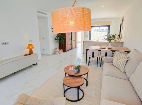 Pilar de La Horadada (Pinar De Campoverde), Villa #RD-N6422