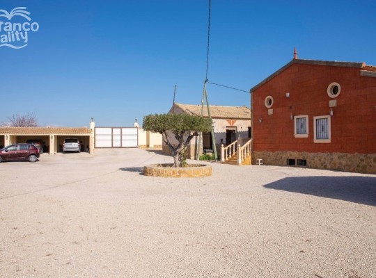 Dolores, Finca #CQ-411