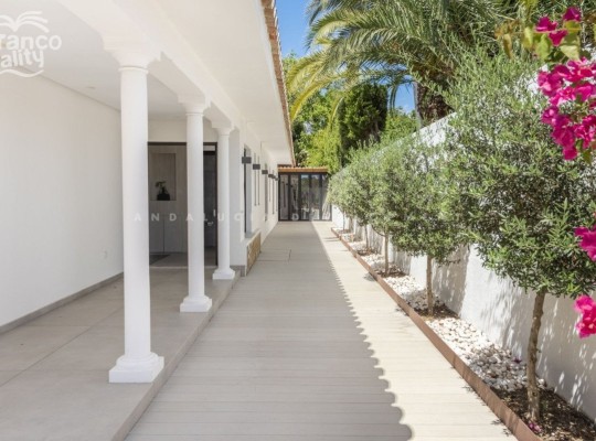 Guadalmina Alta (Costa del Sol), Villa - Detached #CM-R4001686