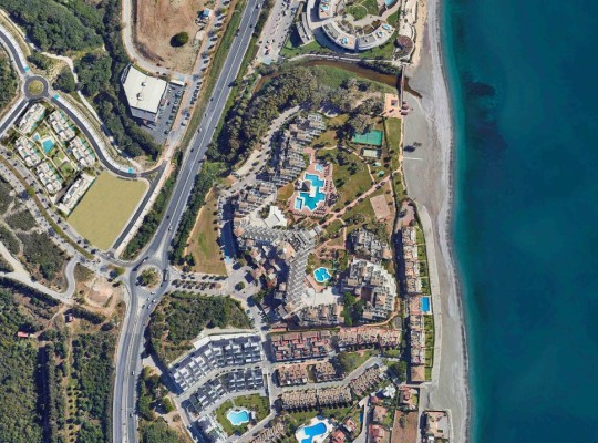 Moderní byty od 2kk až do 5kk, s velkými terasami a vyhřívaným bazenem, Estepona