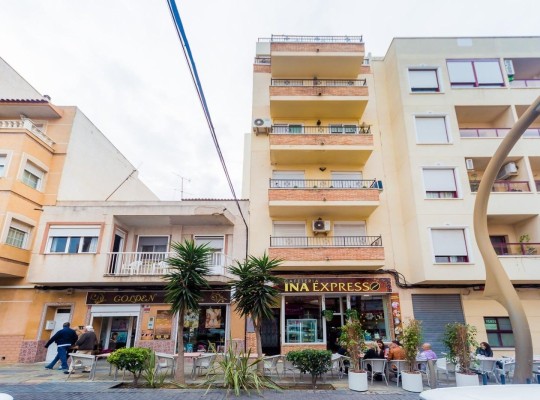 Zrekonstruovaný byt 200m od pláže, Torrevieja