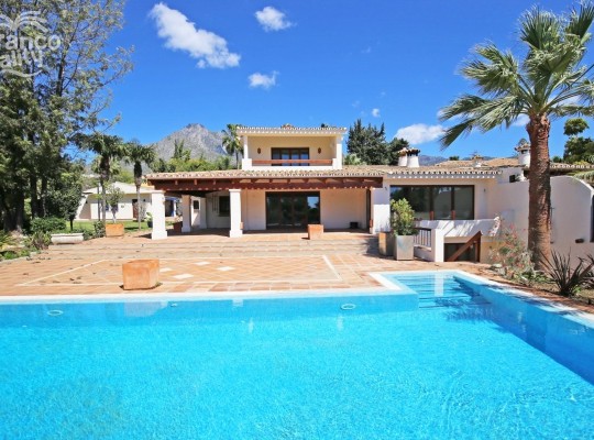 Marbella Golden Mile (Cortijo Nagüeles), Villa #IM-2792MLV