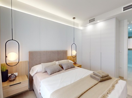 Butikový komplex s luxusními apartmány a výhledem na moře, Cabo Roig