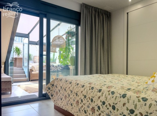 Torrevieja, Apartment - Top Floor Apartment #LE-LE-1044