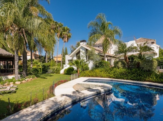 Marbella (Costa del Sol), Villa - Detached #CM-R3918733