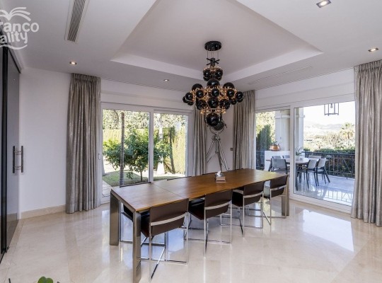 Marbella (Costa del Sol), Villa - Detached #CM-R4058809