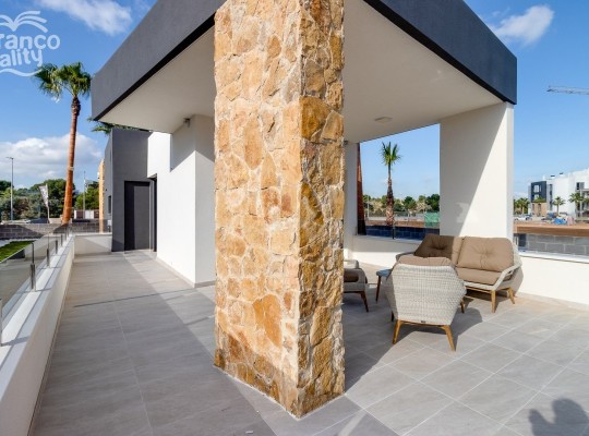 Fully furnished 2 bedroom apartments in El Raso.
