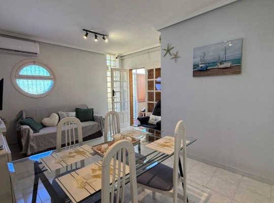 Prostorný bungalov v Punta Prima, Torrevieja
