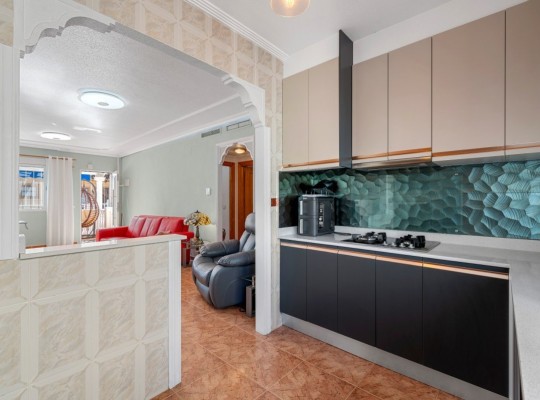 San Miguel de Salinas, Villa #CQ-WN-73689