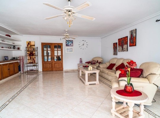 Villamartin, Villa #CQ-VK-33226