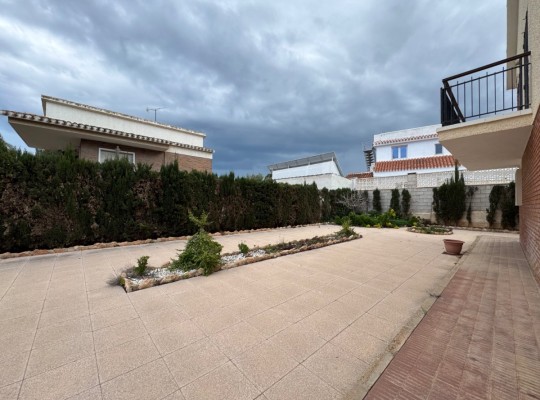 Orihuela Costa (La Zenia), Villa #CQ-BG-14298