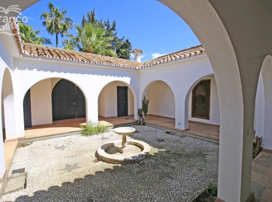 Marbella Golden Mile (Cortijo Nagüeles), Villa #IM-2792MLV