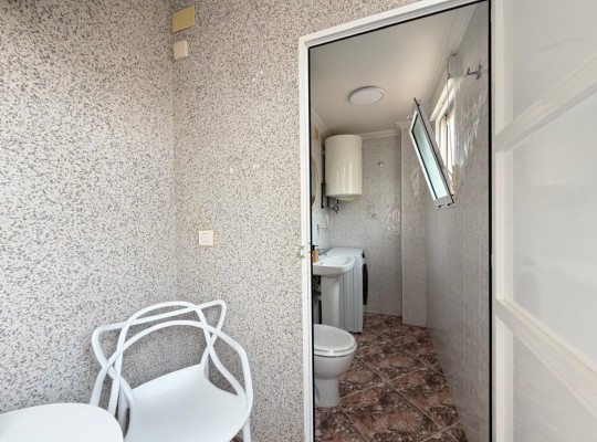 Apartmán ve výborné lokalitě, 200m od pláže Los Locos, Torrevieja