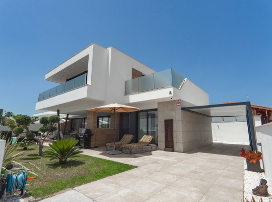 Ciudad Quesada (Town Center), Villa #CQ-100