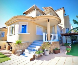 San Miguel de Salinas (Residencial los flamencos), Villa #CQ-JM-64042