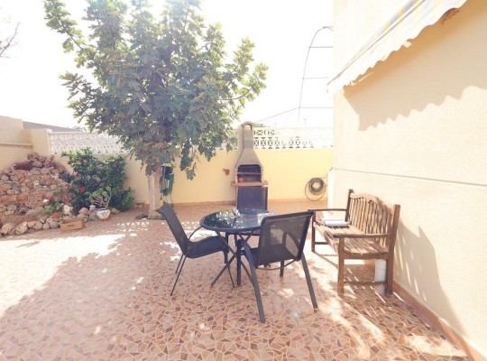 Orihuela Costa (Playa Flamenca), Villa #CQ-JM-69540