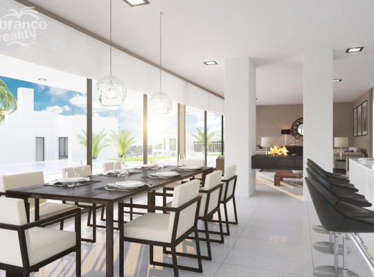 Nueva Andalucía (Costa del Sol), Villa - Detached #CM-R3877915