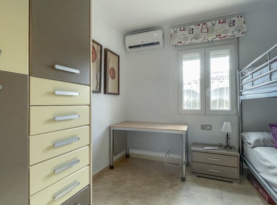 Vila na prodej v první linii s výhledem na moře v Els Poblets (Denia)