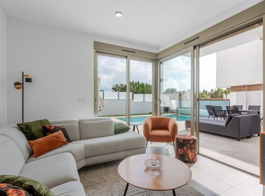 Orihuela Costa (Villamartin), Villa #CQ-WN-78024