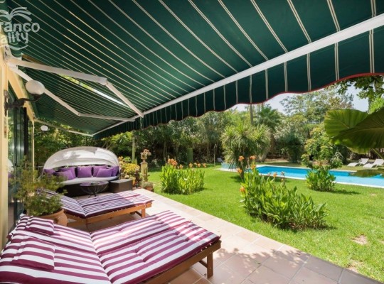 BEAUTIFUL RUSTIC FINCA WITH VACATIONAL LICENSE