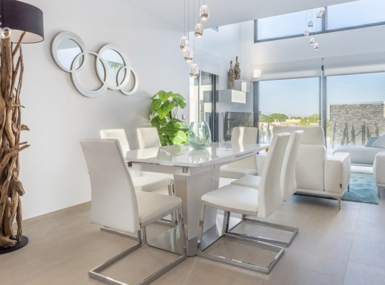 NOVÁ VÝSTAVBA - Luxusní vila v Colonia de Sant Pere