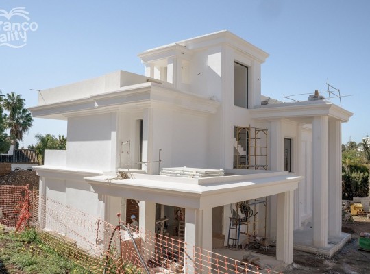 The Golden Mile (Costa del Sol), Villa - Detached #CM-R3812476