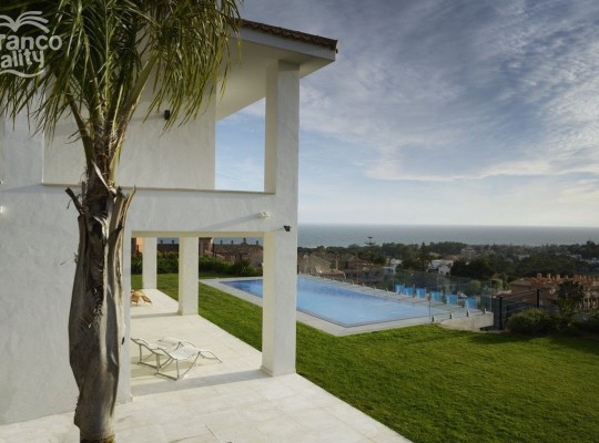 Artola (Costa del Sol), Villa - Detached #CM-R3102026