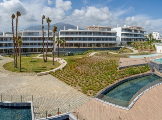 Estepona (Costa del Sol), Apartment - Middle Floor #CM-R4026235