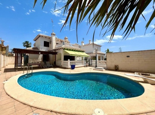 Orihuela Costa (La Zenia), Villa #CQ-UR-49645
