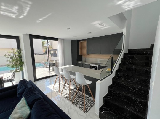 Los Montesinos (La Herrada), Villa #CQ-BT-36657