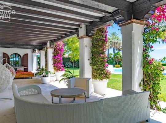 Estepona (Costa del Sol), Villa - Detached #CM-R4050412