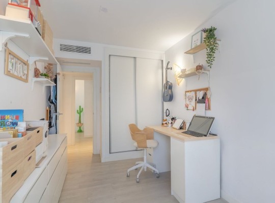 NÁDHERNÝ MODERNÍ BYT V LUXUSNÍM REZIDENČNÍM KOMPLEXU