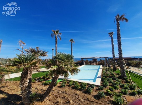 Estepona (Costa del Sol), Villa - Detached #CM-R4009717