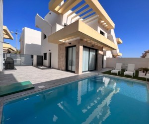 Los Montesinos (Los Montesinos - Urb. La Herrada), Villa #CQ-CB-18385
