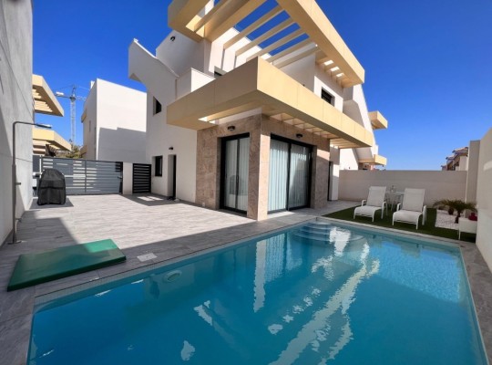 Los Montesinos (Los Montesinos - Urb. La Herrada), Villa #CQ-CB-18385
