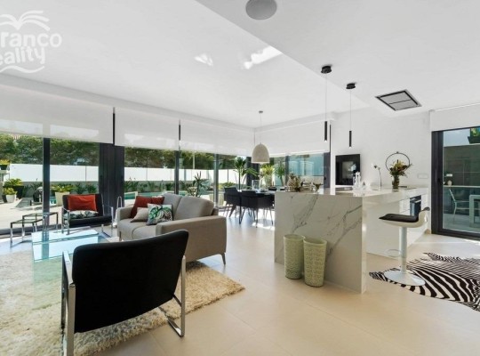 Orihuela Costa (Campoamor), Villa #CQ-UR-79201