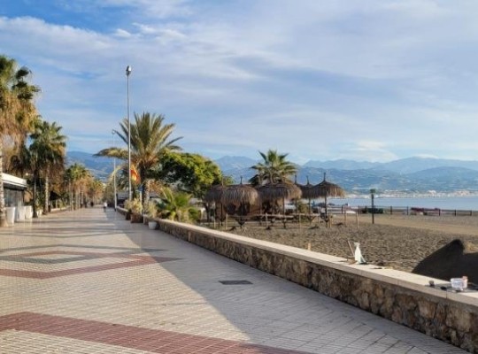 Moderní bydlení 100 metrů od pláže v srdci Torre del Mar