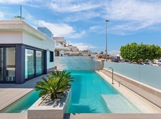 San Miguel de Salinas, Villa #CQ-BG-37958