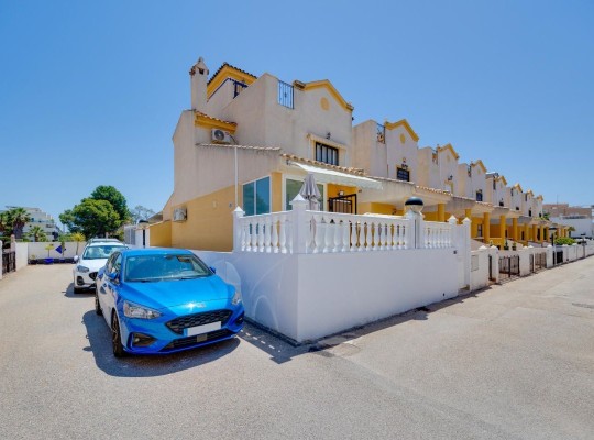 Guardamar del Segura (El Raso, Guardamar), Townhouse #CQ-MY-17926