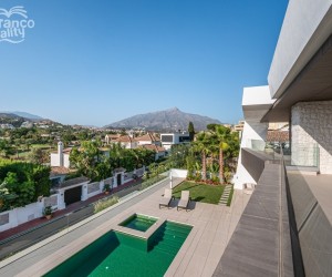 Nueva Andalucía (Costa del Sol), Villa - Detached #CM-R3882502