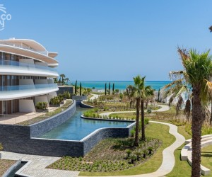 Estepona (Costa del Sol), Apartment - Middle Floor #CM-R4026235