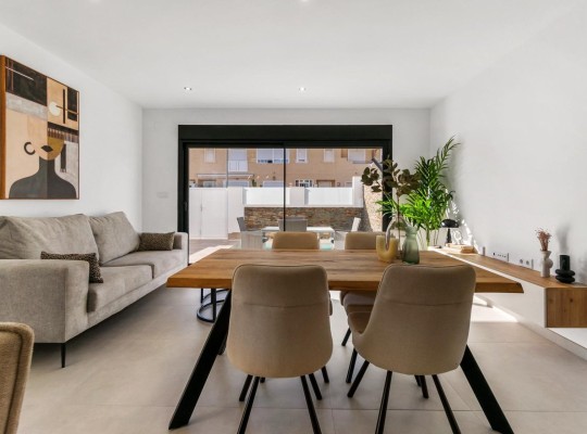 San Pedro del Pinatar (Polideportivo), Villa #RD-N9213