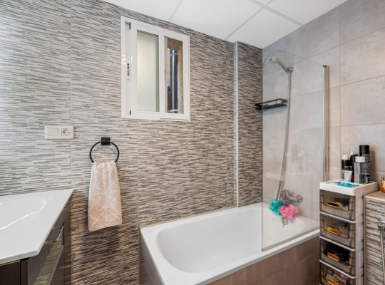 San Miguel de Salinas, Villa #CQ-WN-73689