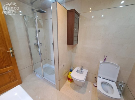 LUXUSNÍ APARTMÁN S DECHBEROUCÍM VÝHLEDEM NA MOŘE V PALMANOVE