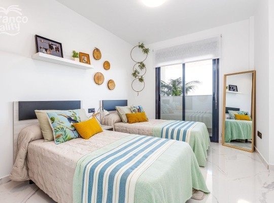 Apartmány s vyhřívaným bazénem blízko pláží Guardamar